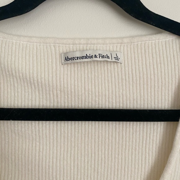 Abercrombie & Fitch - long sleeve cropped sweater - Picture 3 of 4